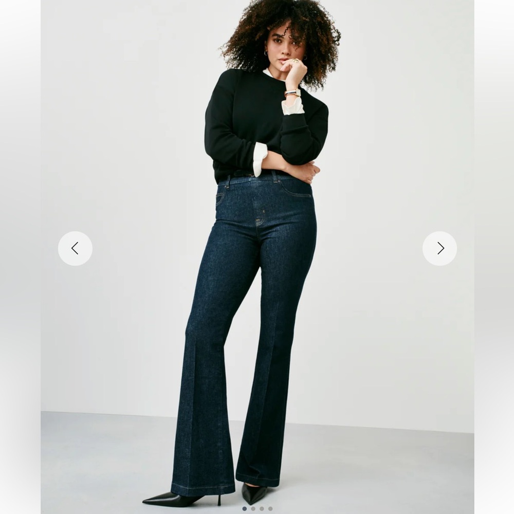 SPANXshape™ EveryWear
Flare Jeans, Raw Indigo
Raw Indigo / Regular / XL